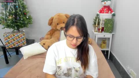 Snapshot of kattarrine_xo chatting on 01.18.25 Kate online show from 01.18.25