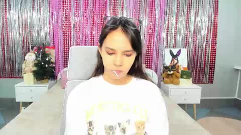 Snapshot of kattarrine_xo chatting on 01.20.25 Kate online show from 01.20.25