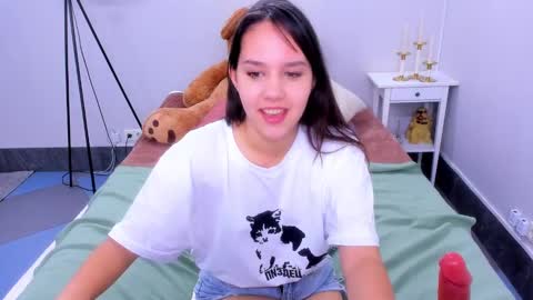 Snapshot of kattarrine_xo chatting on 02.10.25 Kate online show from 02.10.25