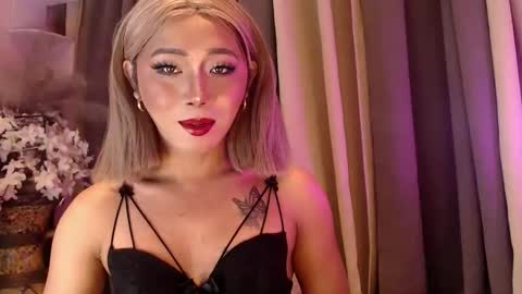 Snapshot of kattiecurrent chatting on 04.27.26 Saisy online show from 04.27.26
