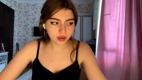 Molly online show from 06.07.26