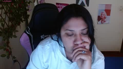 Snapshot of kattleyaeyes chatting on 04.06.26 Katy online show from 04.06.26
