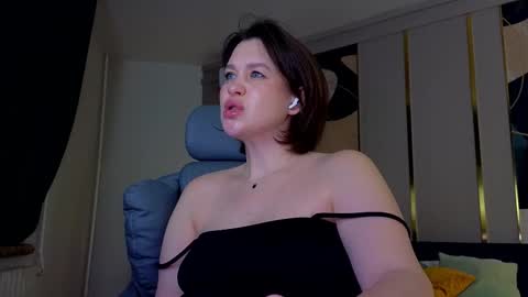 Goddess Katy            VACATION  online show from 12.15.25