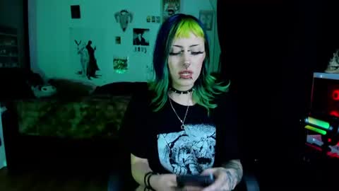 kattx   independent model online show from 08.05.26