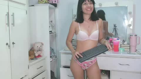 Snapshot of katty_lovely chatting on 04.15.26 Katty online show from 04.15.26