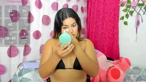 kattybeeckxxx online show from 01.24.25