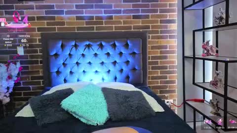 kattypaez online show from 12.19.25