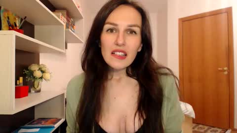 Snapshot of kattysapphire chatting on 11.05.25 KattySapphire online show from 11.05.25