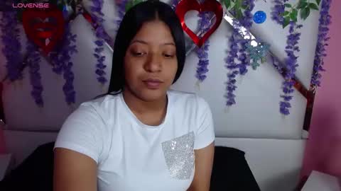 Snapshot of katy_anal chatting on 03.08.25 Katy online show from 03.08.25