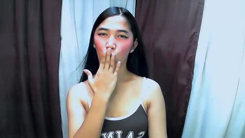 Snapshot of katya_ivelle chatting on 09.27.25 Ur sweet katya online show from 09.27.25