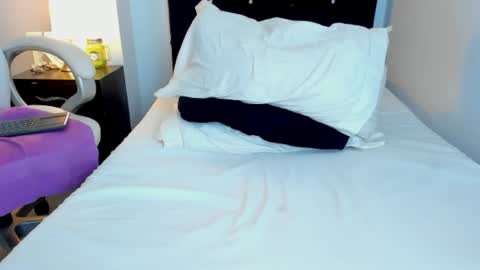 KATYAJHONSS online show from 03.24.26