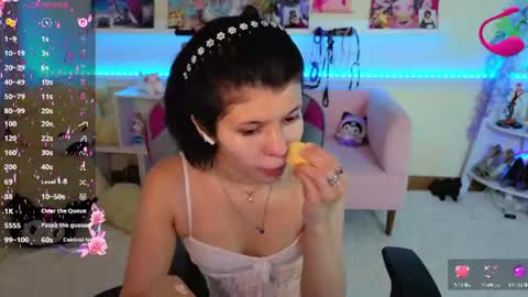 Snapshot of katyazaitseva chatting on 06.13.26 Katya online show from 06.13.26