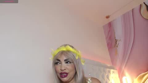 Snapshot of katyhornymilfsexy chatting on 09.26.25 katy online show from 09.26.25