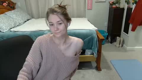 Snapshot of katynowhere chatting on 02.24.25 Katy online show from 02.24.25