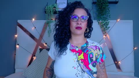 katyrataylor__ online show from 04.02.26