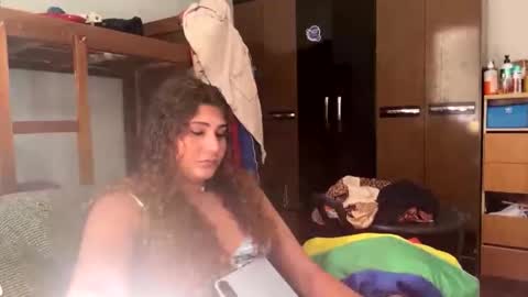 Snapshot of kaumartinez chatting on 12.21.25 kaumartinez online show from 12.21.25