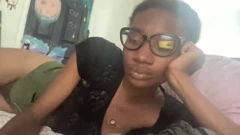 Snapshot of kawaiistrfkr chatting on 10.20.25 kawaiistrfkr online show from 10.20.25