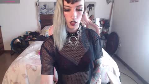 luna   online show from 10.07.25