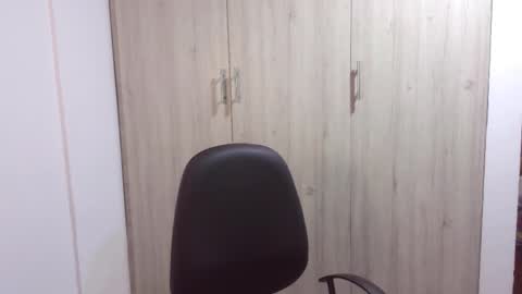  Khawit  online show from 02.09.25