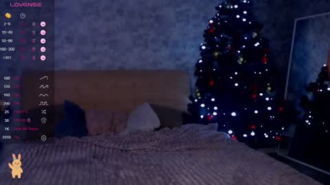 Snapshot of kaya_davies chatting on 12.13.24 Kaya online show from 12.13.24