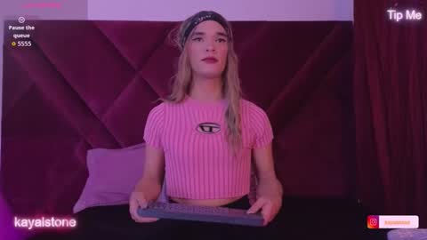 Cattleya stone online show from 01.14.26