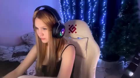 Amia online show from 02.12.26