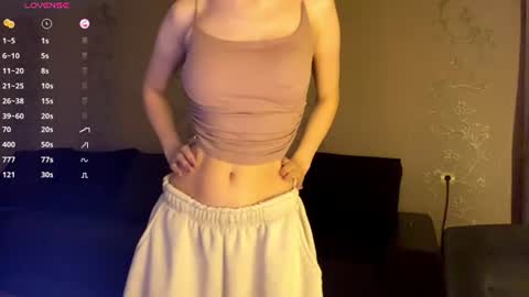 Snapshot of kayceefroehner chatting on 07.18.26 Amia online show from 07.18.26