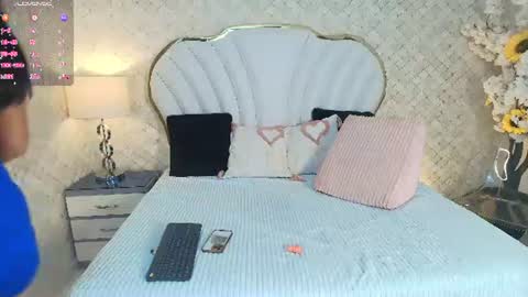 kayladavies_ online show from 06.17.26