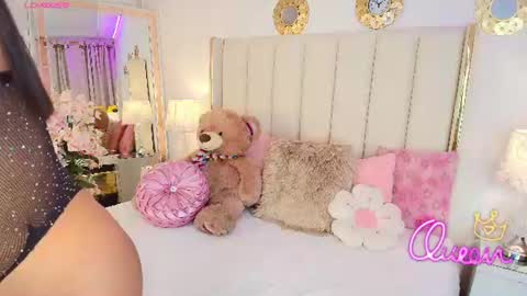 kayladavies_ online show from 07.13.26