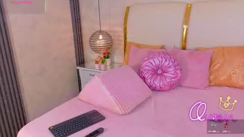 kayladavies_ online show from 07.28.26