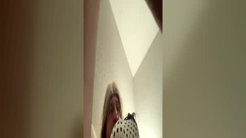 Snapshot of kayleecumslut chatting on 07.30.26 kayleecumslut online show from 07.30.26