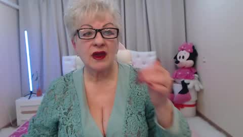 kaylesmoll online show from 05.02.26