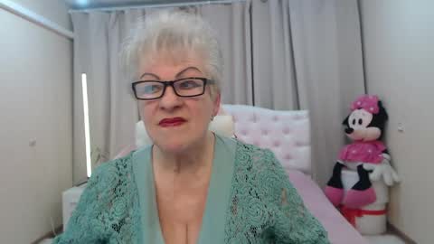 kaylesmoll online show from 05.05.26