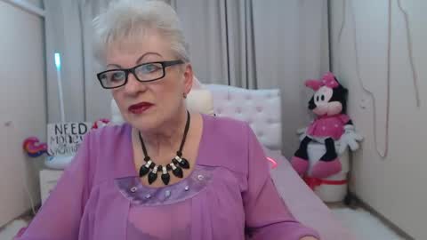 kaylesmoll online show from 05.26.26