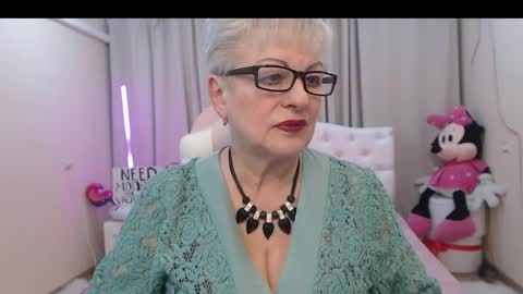 kaylesmoll online show from 05.27.26