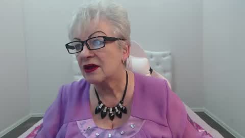 kaylesmoll online show from 07.20.26