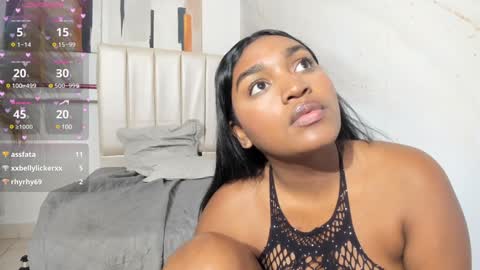 Snapshot of kayna_gomez chatting on 01.09.25 Kayna online show from 01.09.25