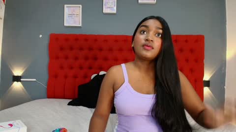 Snapshot of kayna_gomez chatting on 01.12.25 Kayna online show from 01.12.25
