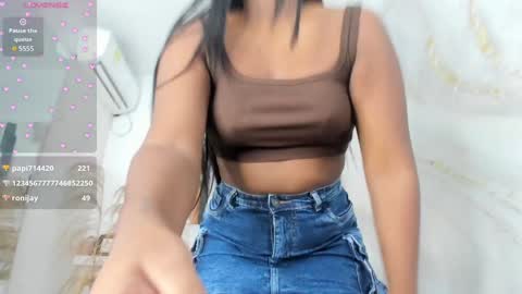 Snapshot of kayna_gomez chatting on 01.19.25 Kayna online show from 01.19.25