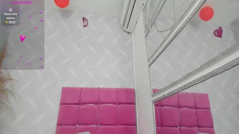 Snapshot of kayna_gomez chatting on 02.23.25 Kayna online show from 02.23.25