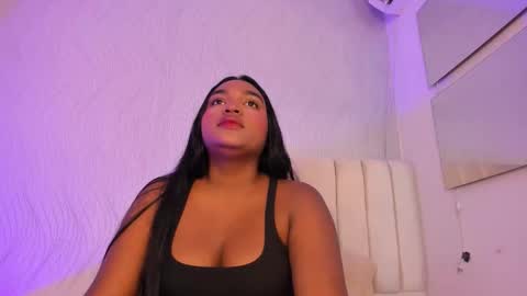 Snapshot of kayna_gomez chatting on 10.03.25 Kayna online show from 10.03.25