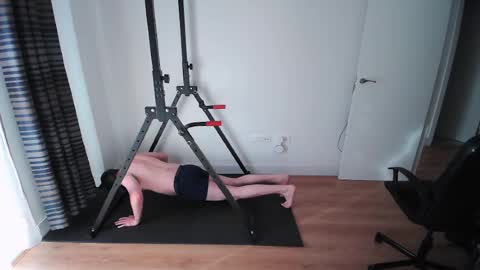 Neon online show from 11.08.25