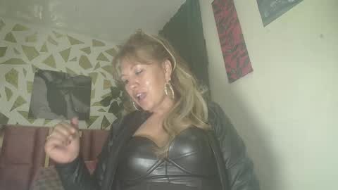 KAZSANDRAH online show from 09.21.25