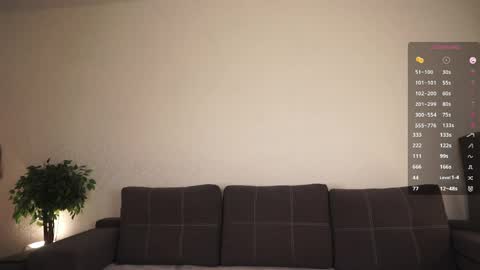 Snapshot of keeleyreineck chatting on 05.26.26 Nika online show from 05.26.26