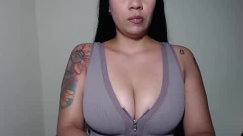 Snapshot of keisha_skinny chatting on 05.26.26 Keisha Thomson online show from 05.26.26