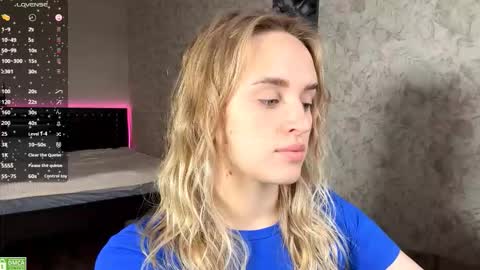 Snapshot of kelisipe chatting on 11.11.25 Sylvia online show from 11.11.25