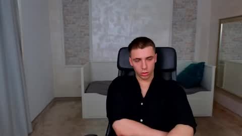 Snapshot of kellenwest chatting on 05.31.26 KellenWest online show from 05.31.26