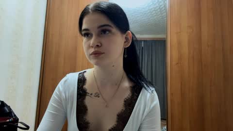 Snapshot of kelligosda chatting on 04.06.26 Bella online show from 04.06.26