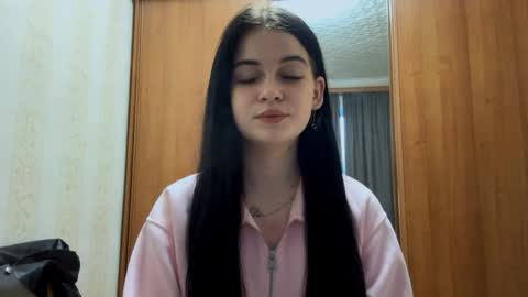 Snapshot of kelligosda chatting on 04.07.26 Bella online show from 04.07.26