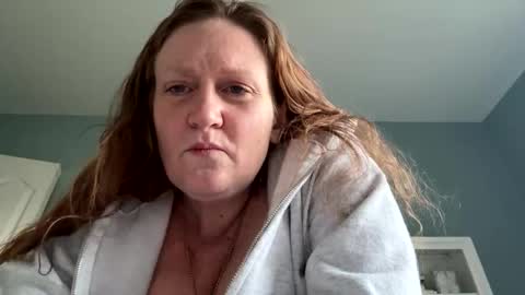 Snapshot of kellilyn10 chatting on 04.20.26 kellilyn10 online show from 04.20.26